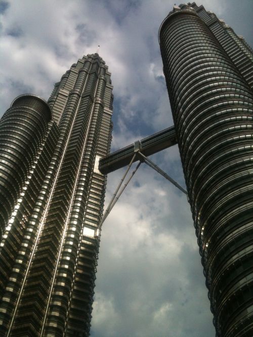 kuala lumpur malaysia petronas