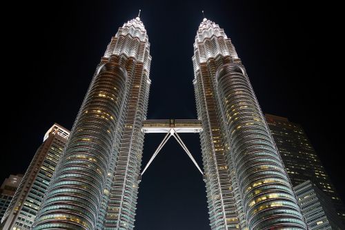 malaysia skyscraper building