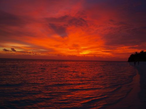 maldives holiday island sunset