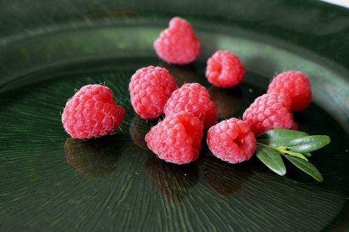 malina raspberries berries