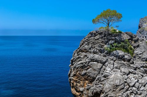 mallorca port de sa calobra loneliness