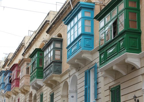 malta  windows  houses