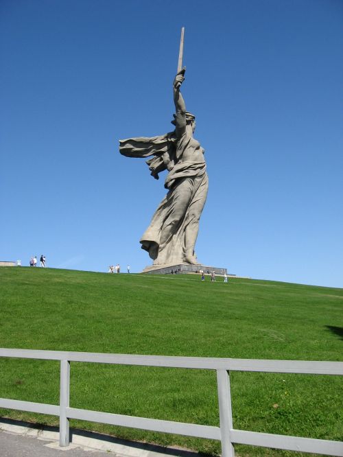 mamayev kurgan mother motherland sculpture