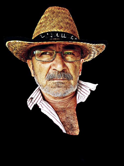 man  portrait  straw hat