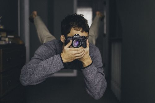 man photo camera