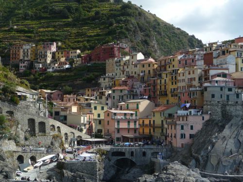 manarola italy cinque