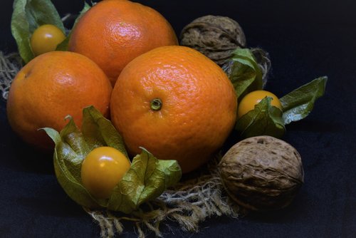 mandarin  nuts  walnut