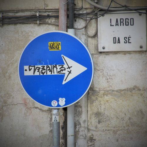 mandatory sign street