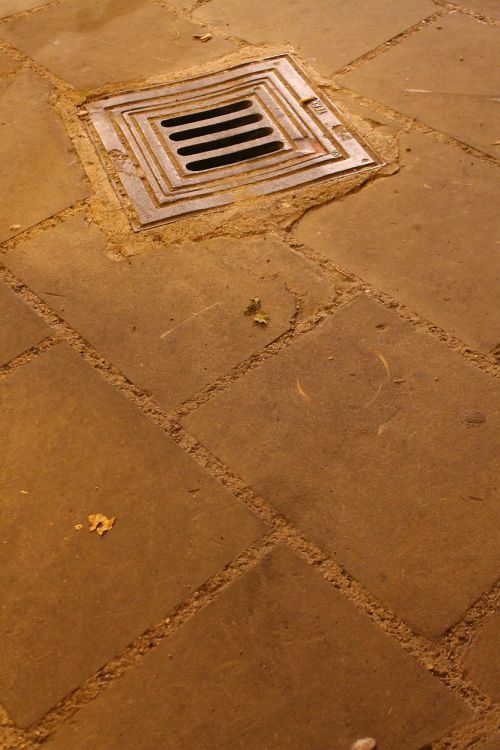 manhole road floor