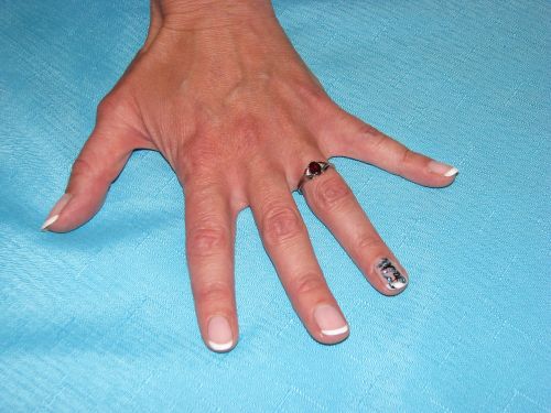 manicure hand ring