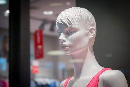 mannequin shopping mall shop