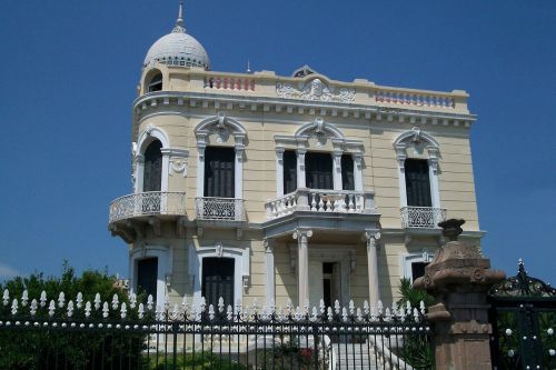 mansion neoclassical lesbos