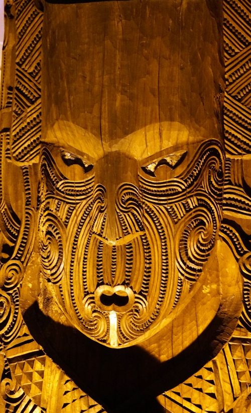 maori figure carving figure