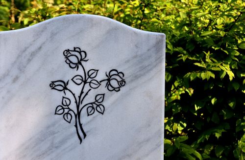 marble plathe tombstone roses