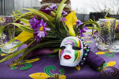 Mardi Gras Table Decorations