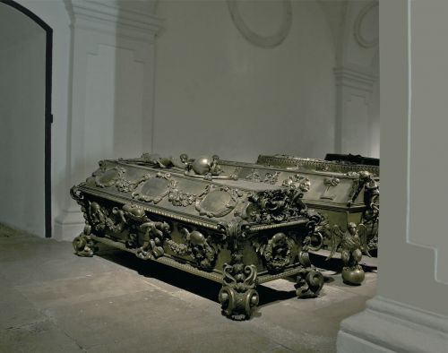 maria theresia sarcophagus kaisergruft