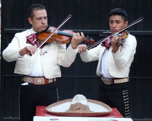 mariachis musicians mexico