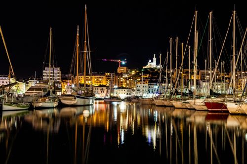 marina reflection boats