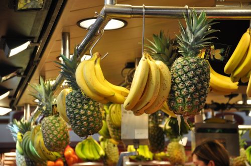 market fruit bananas