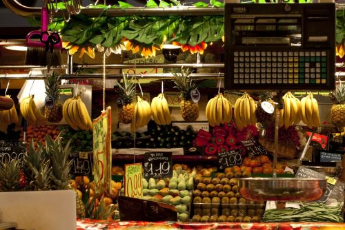 market spread fruit