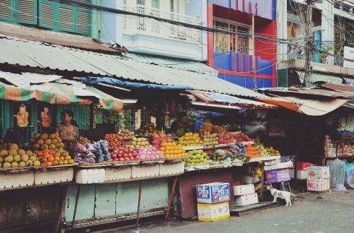 market fruits vegetables