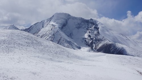 markha valley  ladakh  hiking