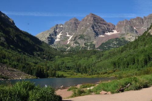 maroon bells mountain lake