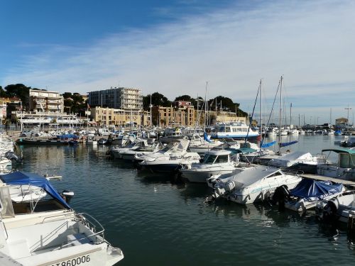 marseille old port france