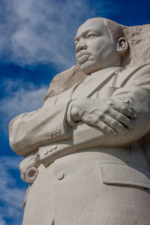 martin luther king monument statue