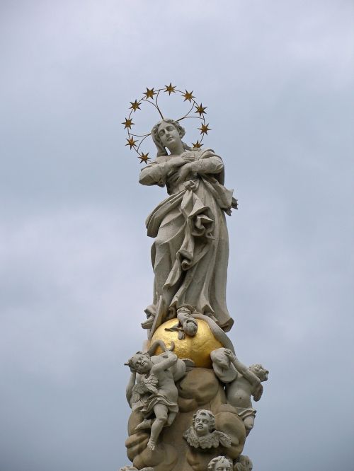 mary faith the statue of