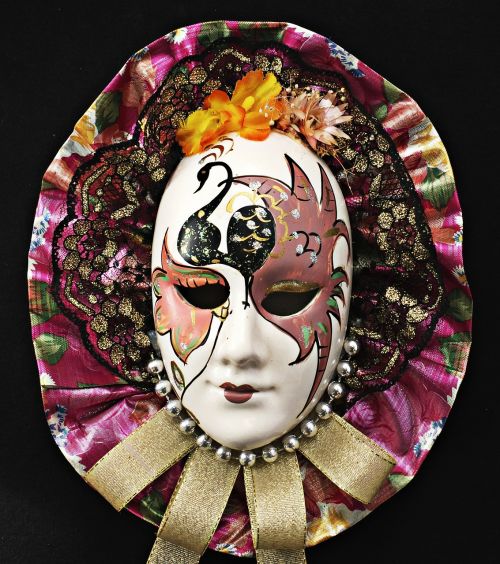 mask porcelain female