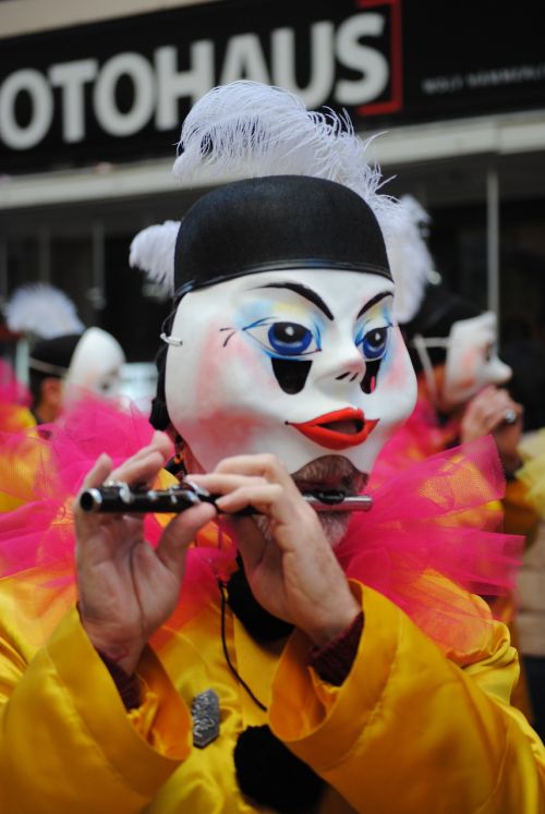 mask piccolo carnival