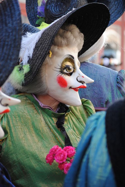 mask old aunt carnival