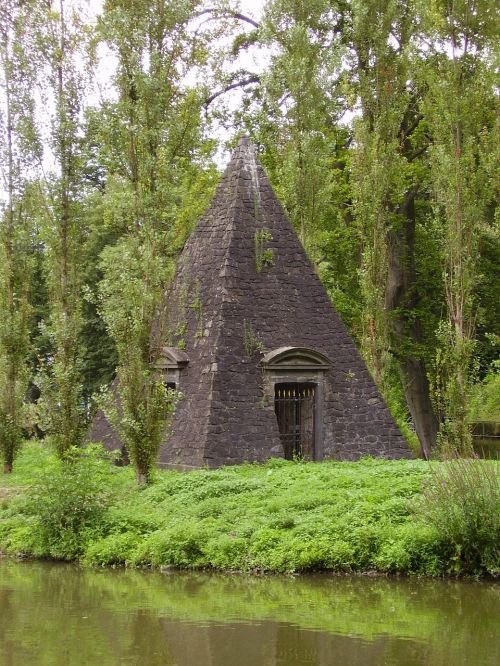 masonic pyramid hanau