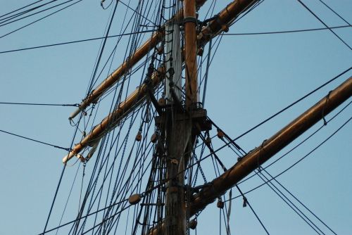 mast tall ship sail