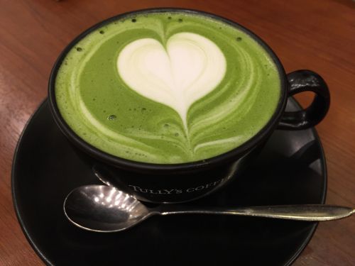 matcha green tea latté heart