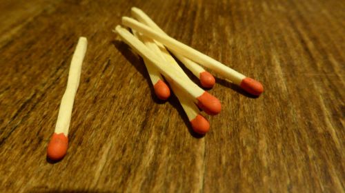 matches sticks match head