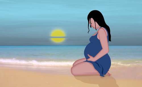maternity  beach  birth