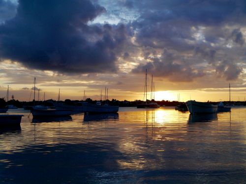 mauritius port sunset
