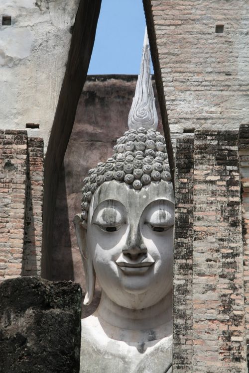 may be the wat si chum sukhothai historical park