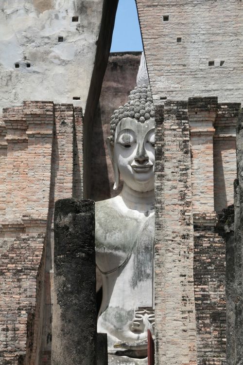 may be the wat si chum sukhothai historical park