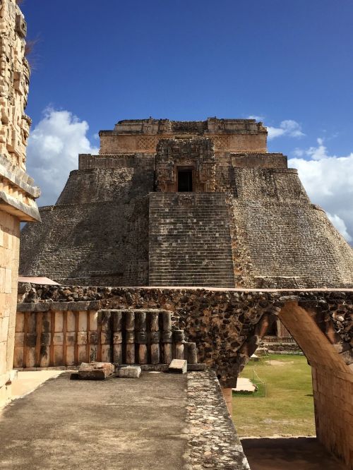 maya pyramid uxmal