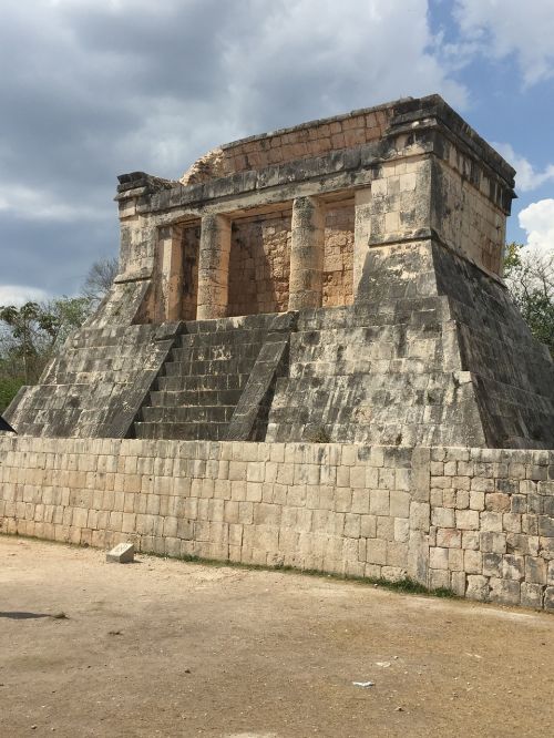 mayan ruin arch