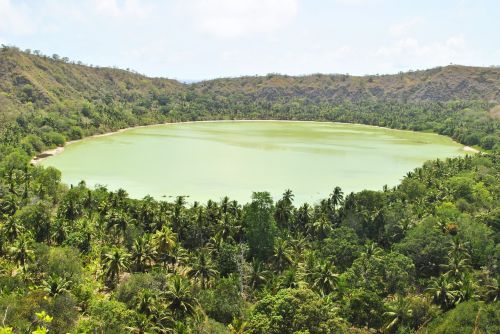 mayotte indian ocean dziani lake