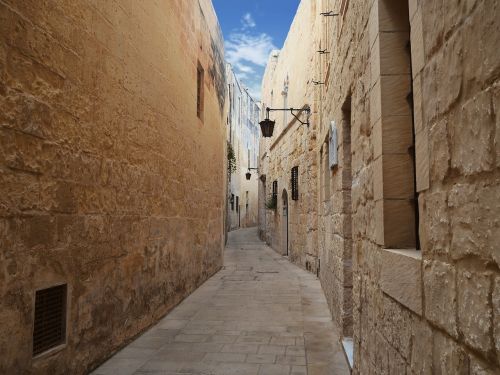 mdina malta alley