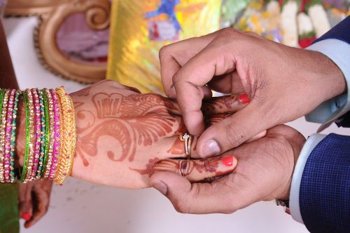 mehandi bridal indian girl