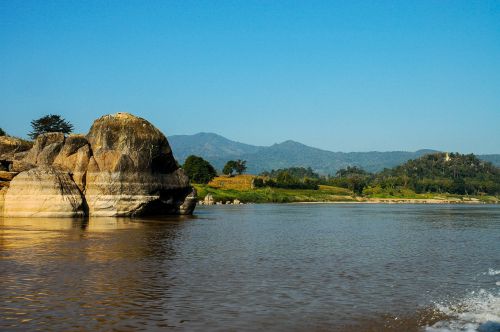 mekong river river chiang kong