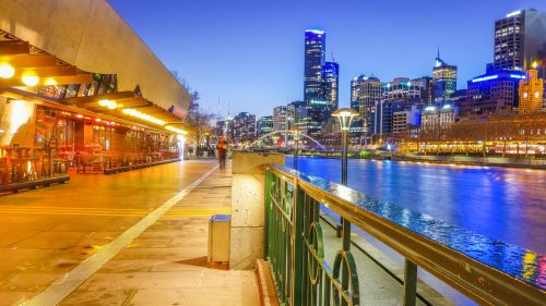 melbourne night shot station