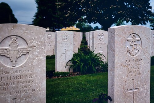 memorial  cemetery  soldier