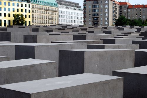 memorial holocaust cemetery